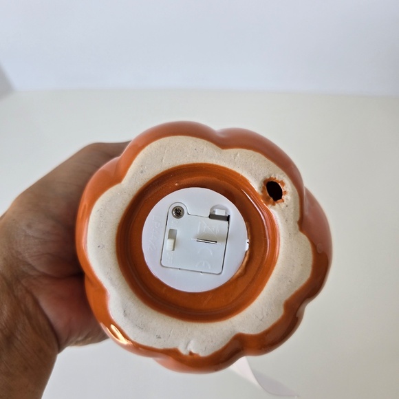 Ceramic Ghost and Pumpkin Candle (lights up) - Picture 5 of 6